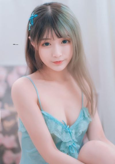 出租屋偷窥隔壁小两口过在线_剧情片在线播放