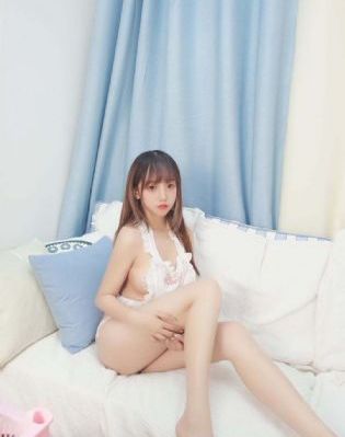 拍婚纱照当着新郎的面做小风_HD电影在线看