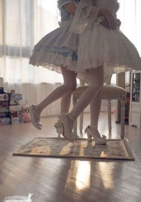 《美丽邻居》电影免费观看_720完整视频观看