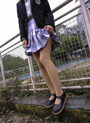 上空女孩 电影_BD英语手机在线看